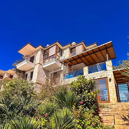 Willa Maria Peninsula *