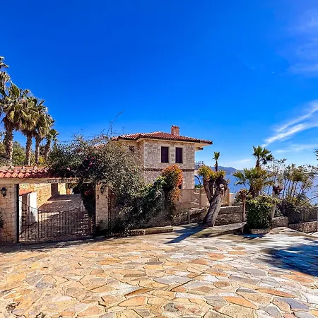 Willa Maria Peninsula *